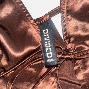 H&M Divided Brown Satin Front Tie Crop Top | Size XS (Fits XXS)